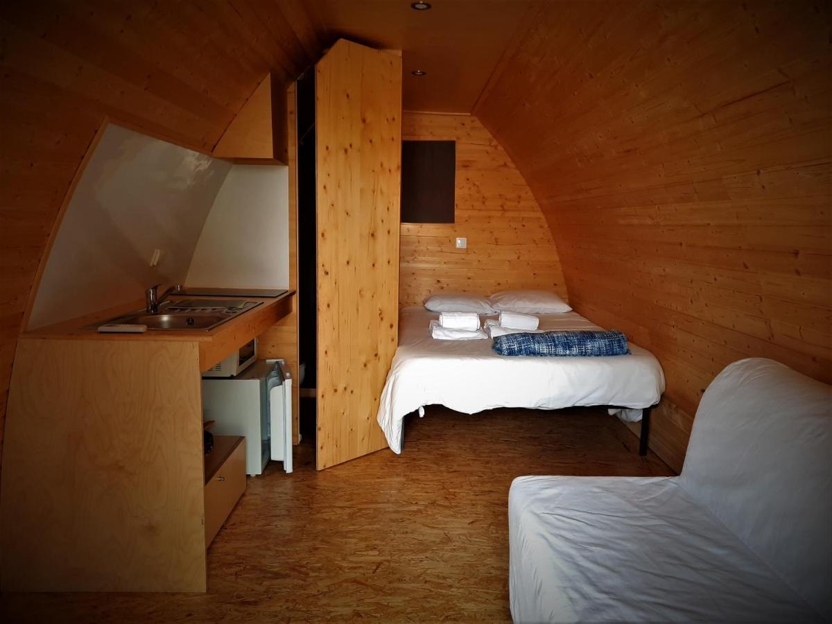 Hotel Glamping Hills Santa Comba de Rossas Exteriér fotografie
