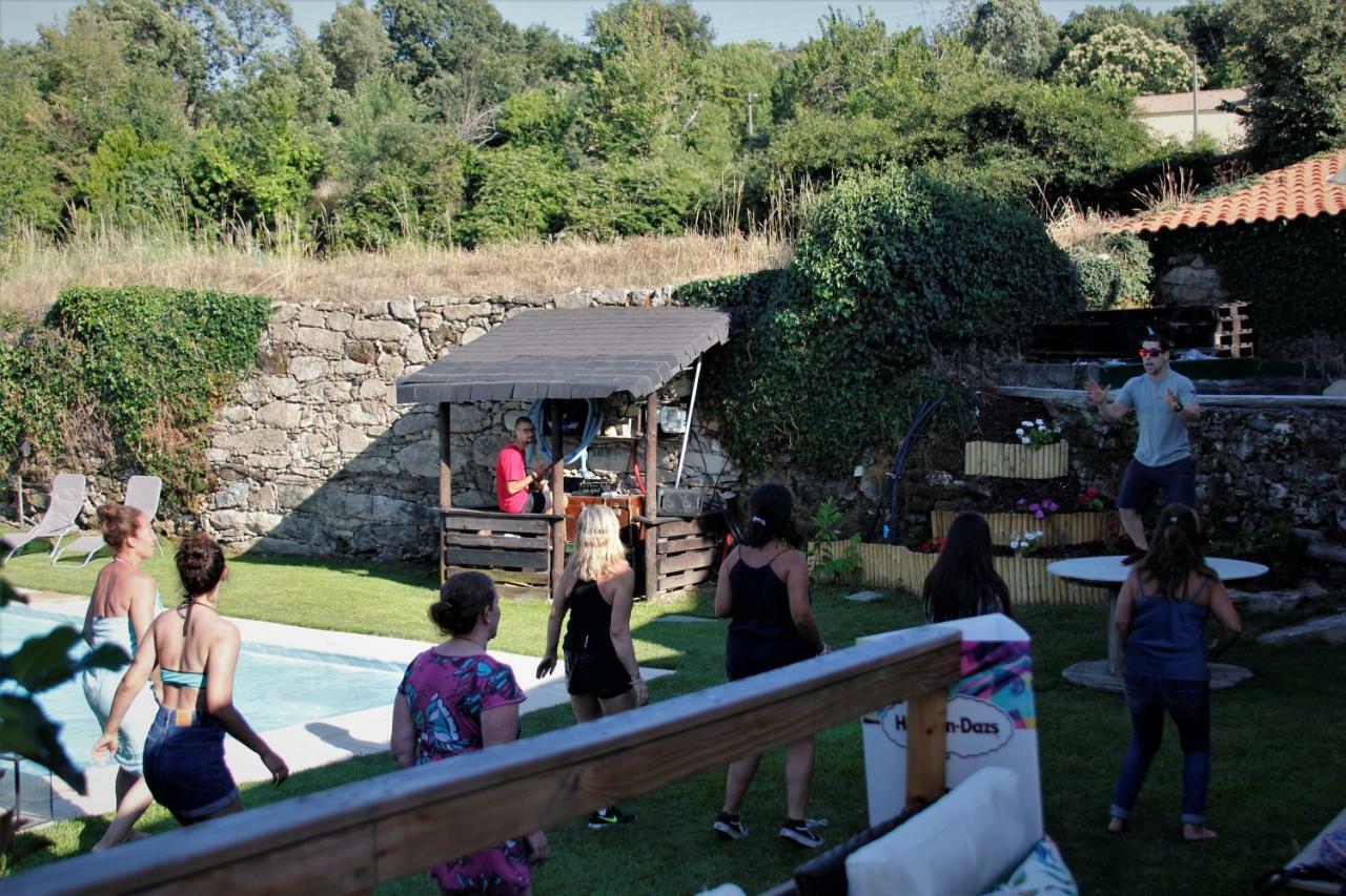 Hotel Glamping Hills Santa Comba de Rossas Exteriér fotografie